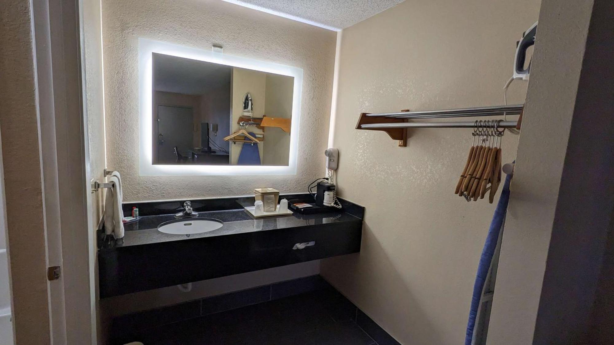 Surestay Hotel By Best Western Meridian Extérieur photo
